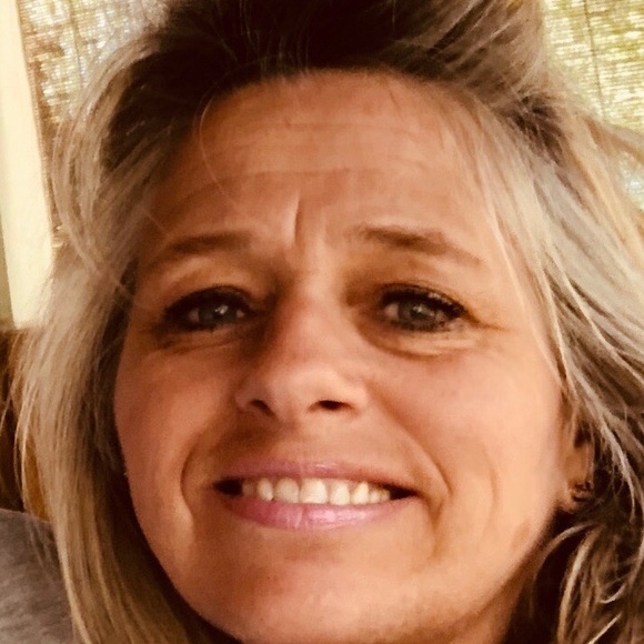 Meet your Posher, Dana - Picture 1 of 1